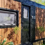 Cara Self Catering Tiny Apartment *