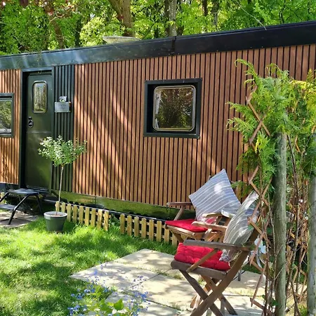 Lägenhet Cara Self Catering Tiny